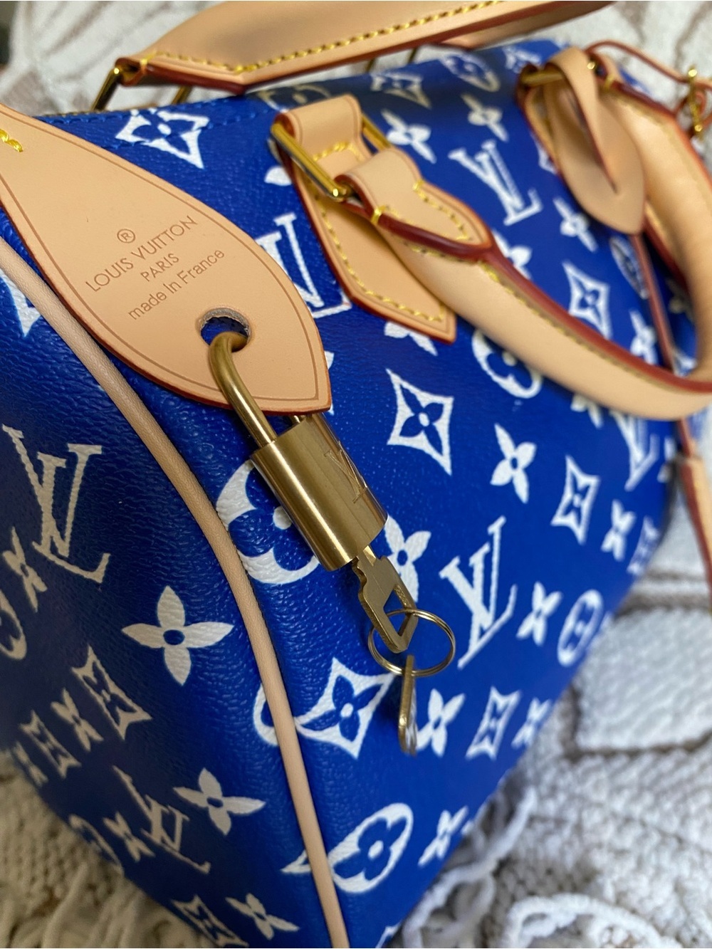 SHOULDER BAG - Picture 13 of 16